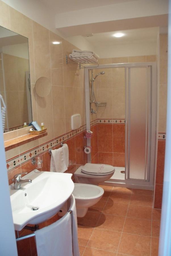Hotel Marilena Riccione Esterno foto