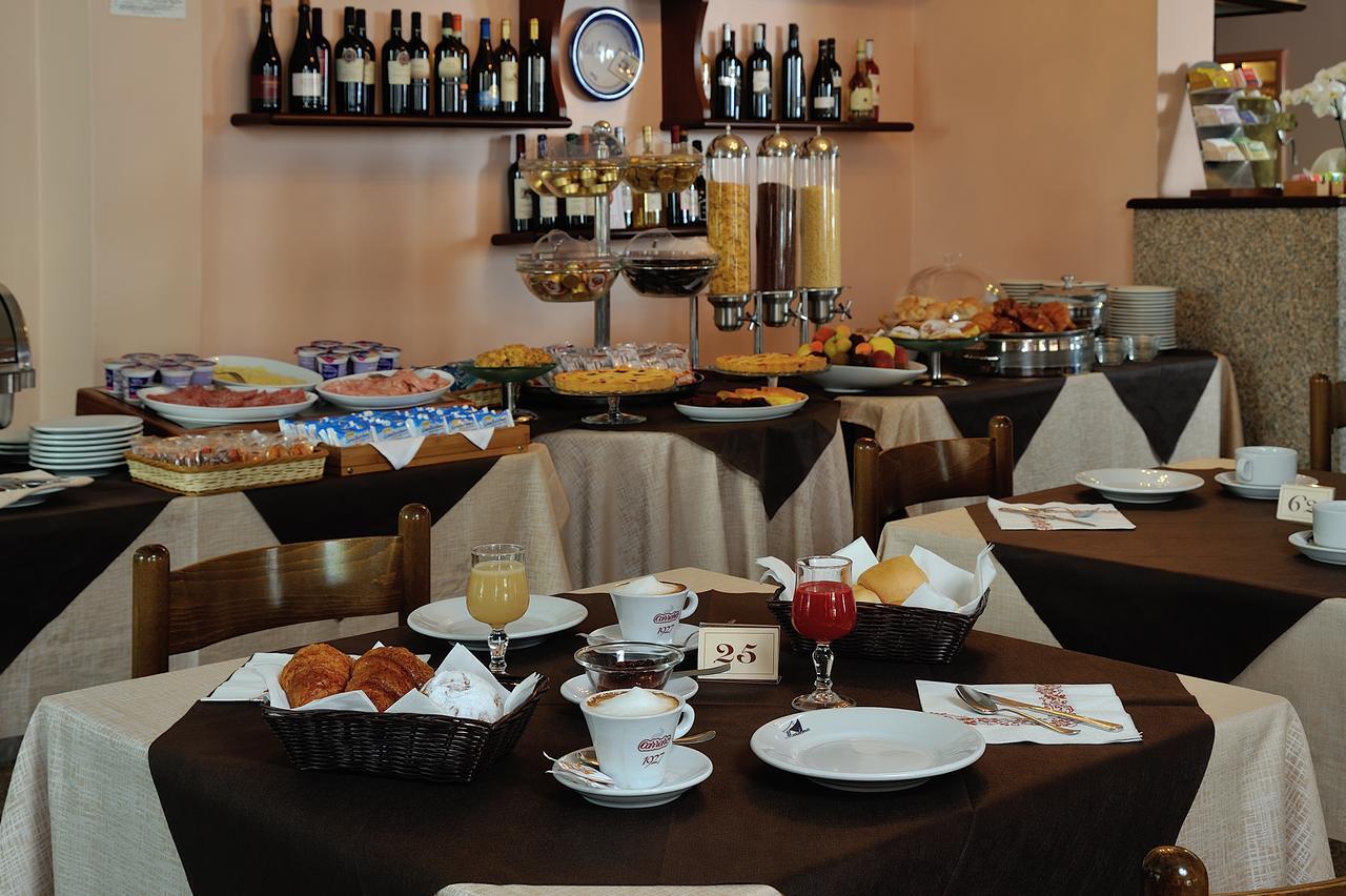 Hotel Marilena Riccione Esterno foto