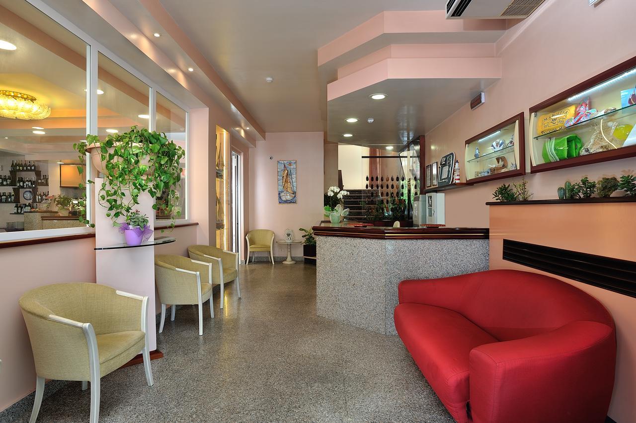 Hotel Marilena Riccione Esterno foto